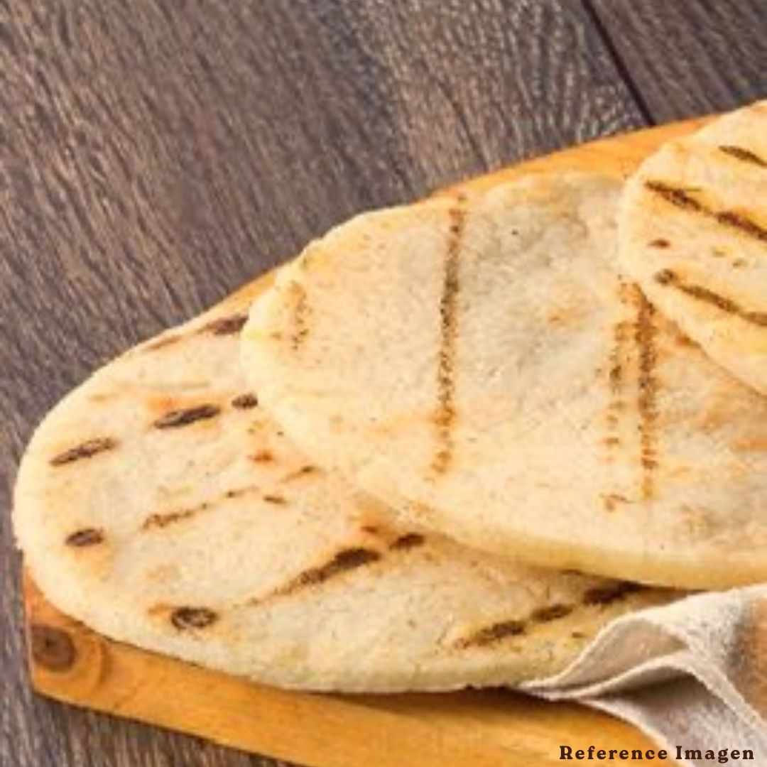 Arepa Grande de Maíz Blanco (600g) - CASERAS